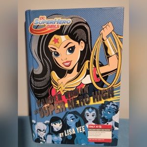 Book - DC Superhero Girls